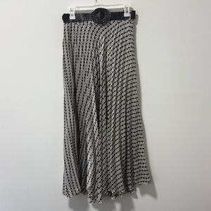 Zara Black and White A-Line Skirt